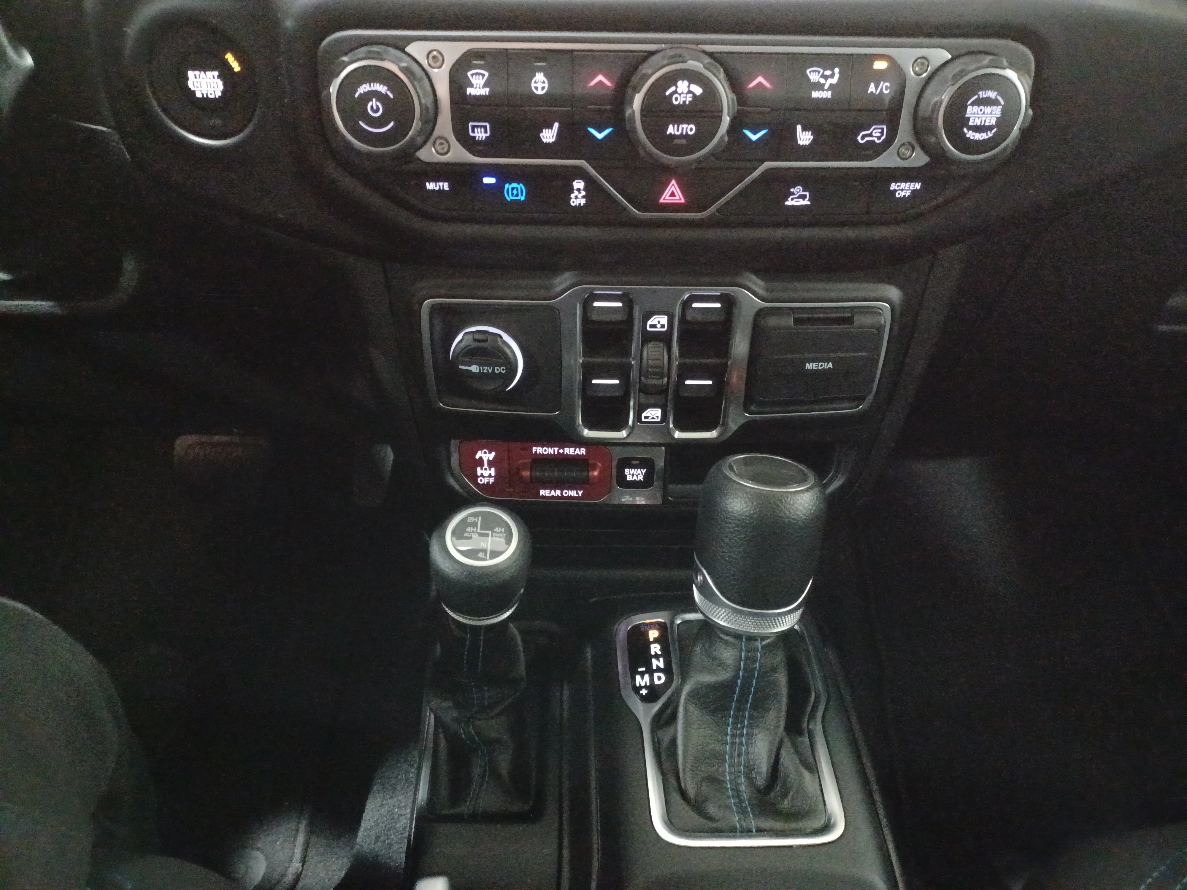 Certified Used 2023 Black Jeep Rubicon 4x4*Plug In Hybrid | Nav | Remote Start | Htd Seats | Htd Wheel | CarPlay | Park Assist image 17