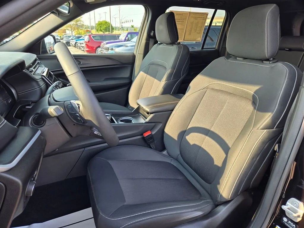Used 2024 Black Jeep Laredo X image 18