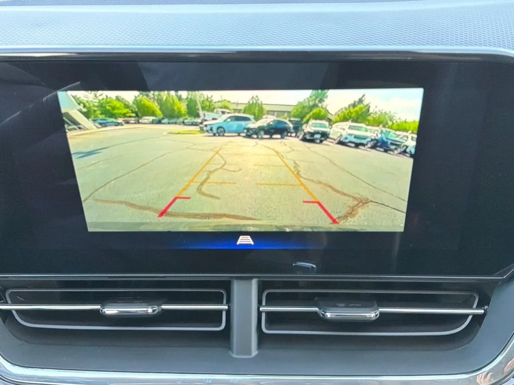 New 2026 Mosaic Black Metallic Chevrolet ACTIV image 24
