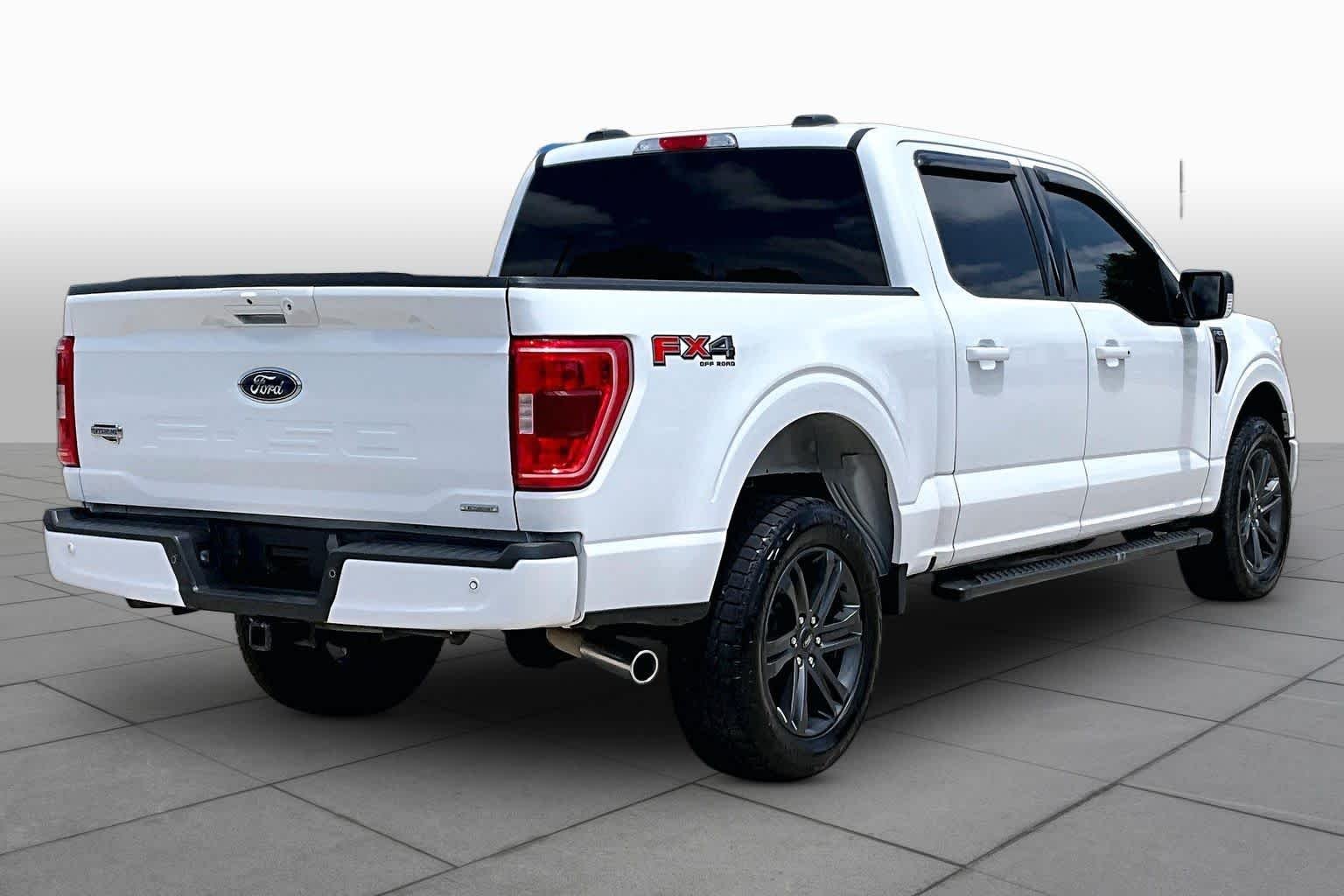 Used 2023 Oxford White Ford XLT image 13