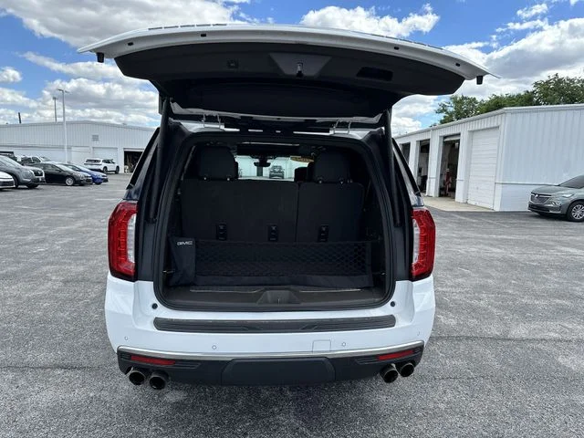 Used 2021 White GMC Denali image 23