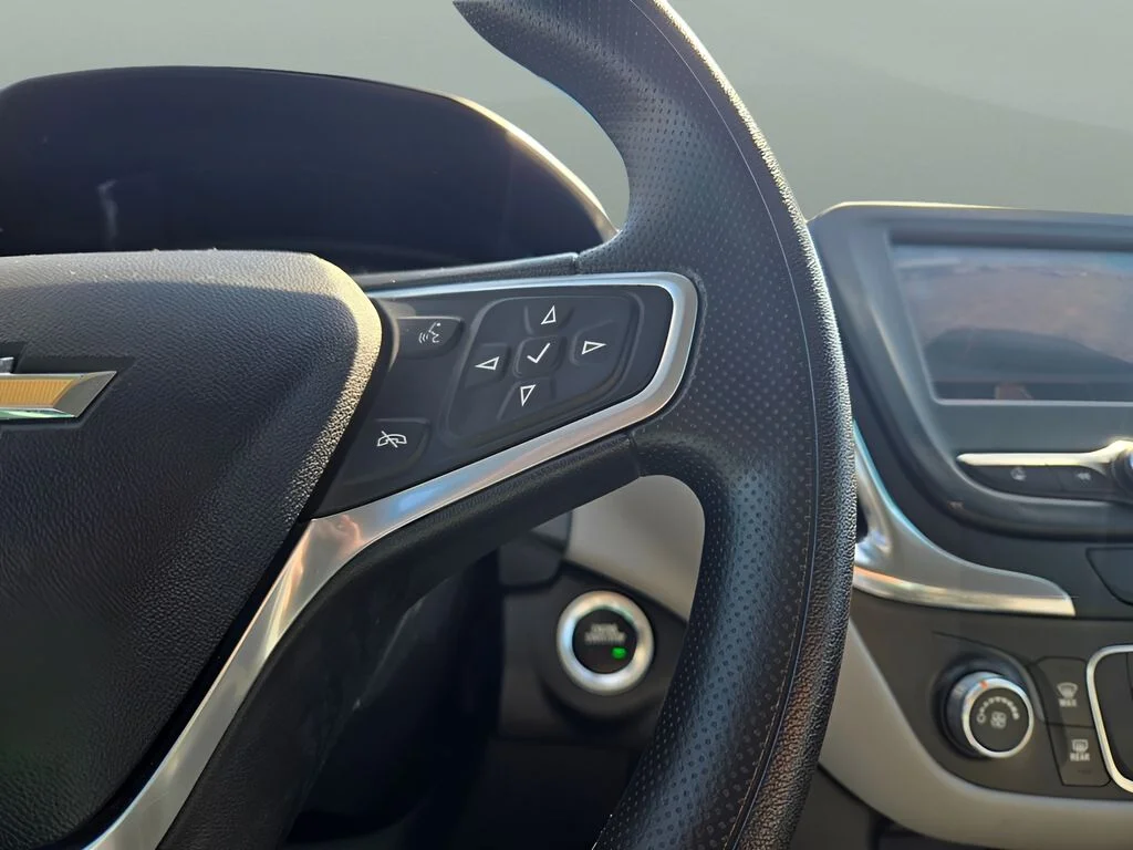 Used 2022 Silver Chevrolet LS image 24