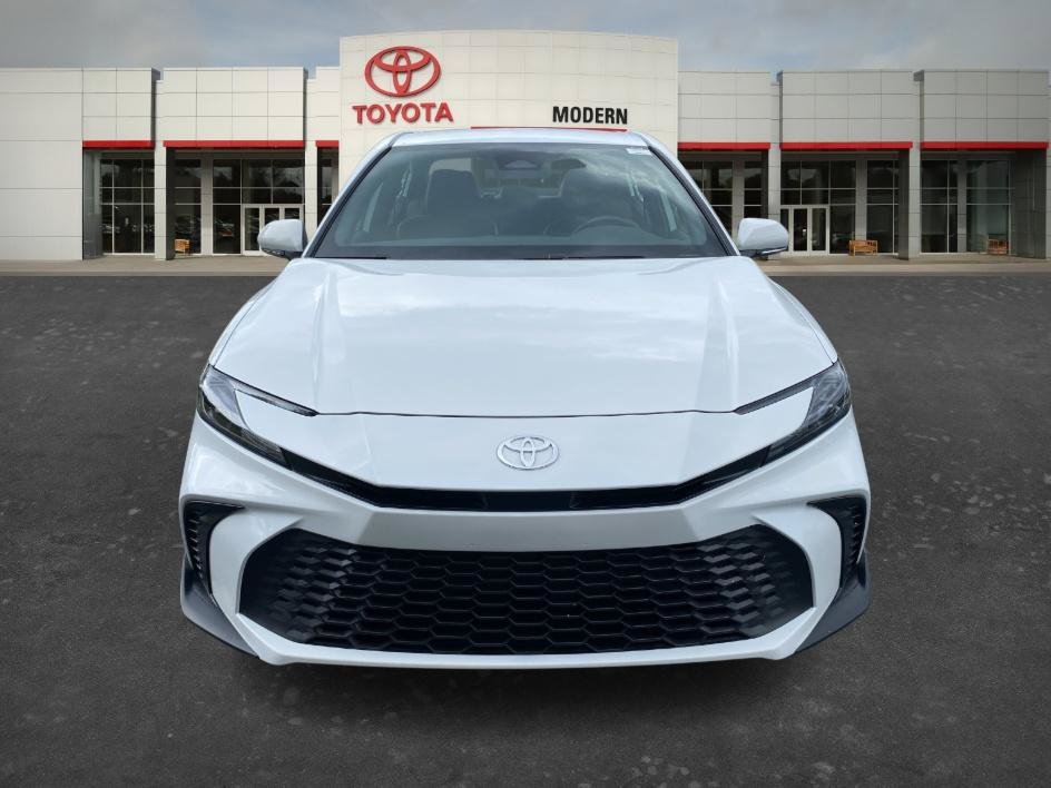 Used 2025 Ice Cap Toyota SE image 2