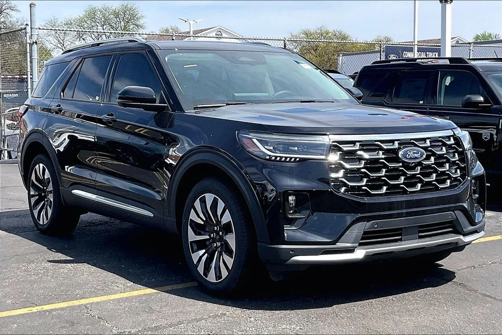 New 2026 Agate Black Metallic Ford Platinum™ image 14