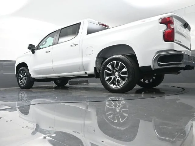 Used 2023 White Chevrolet LT image 33