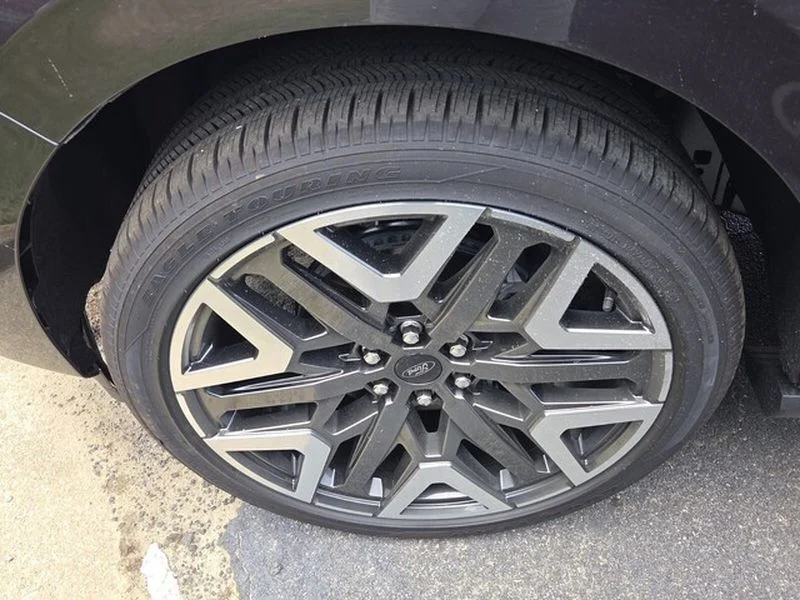 New 2027 Dark Matter Gray Metallic Ford MAX Platinum image 16