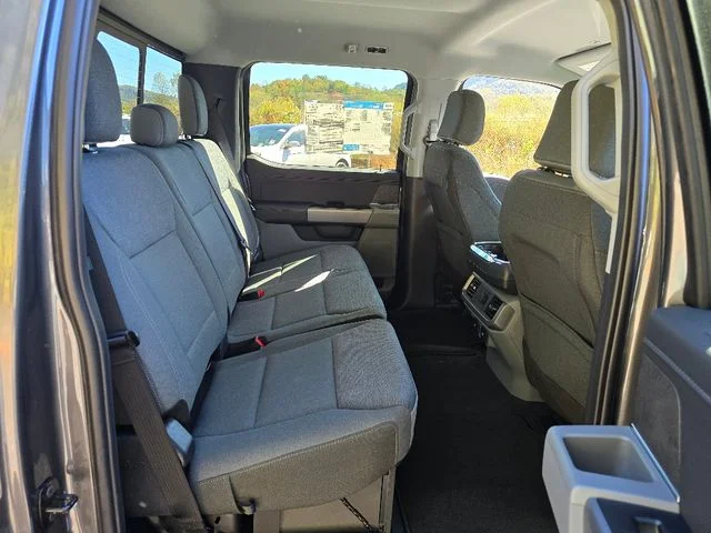 2025 Ford F-150 XLT - Photo 13