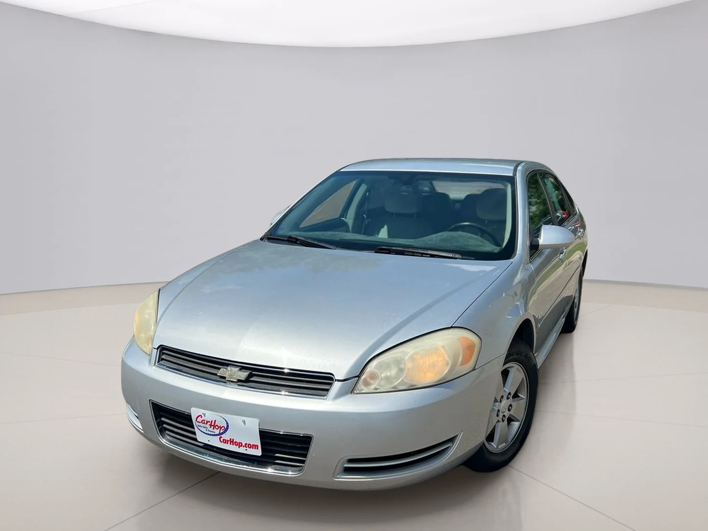 Used 2009 Silver Chevrolet LT image 1