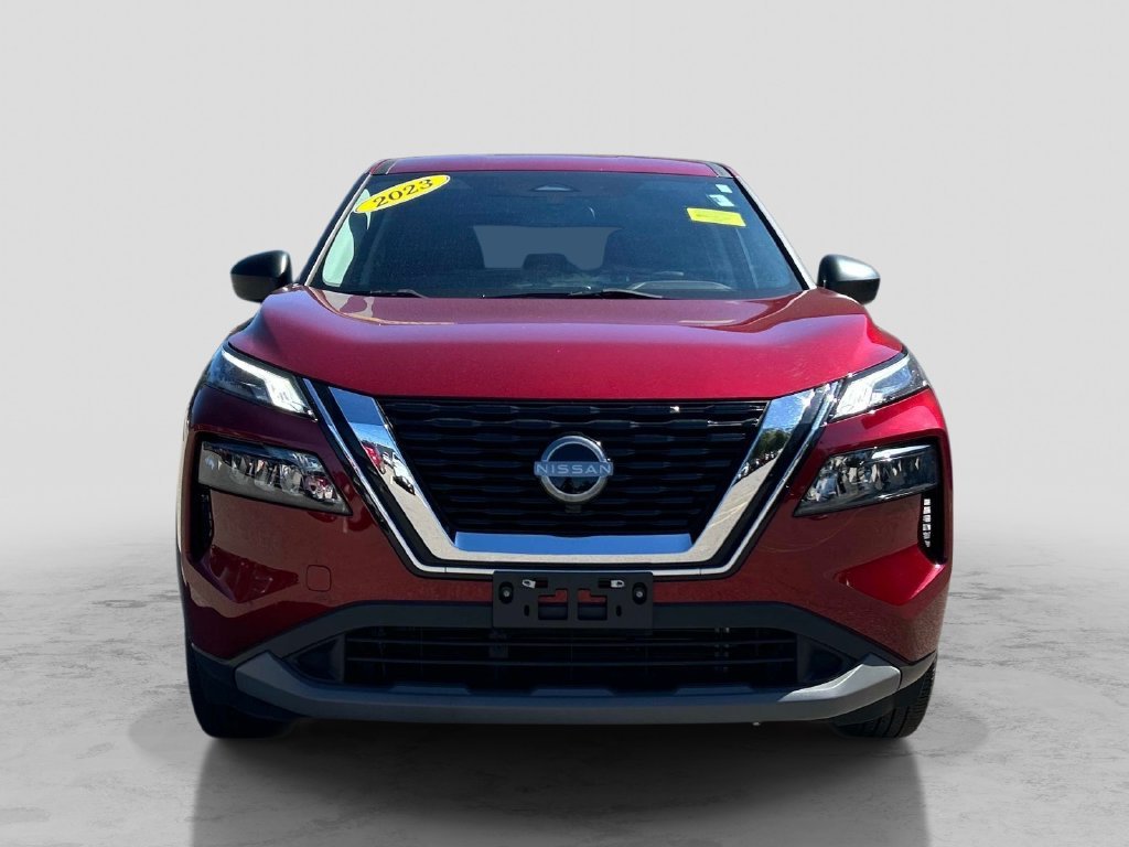 Used 2023 Red Nissan S image 8