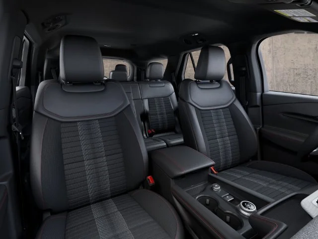 New 2027 Avalanche Gray Ford ST-Line image 11