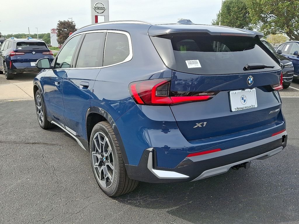 2026 BMW X1 28i - Photo 3