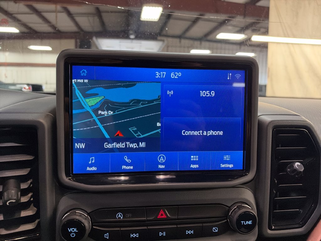 Used 2021 Blue Ford Outer Banks image 23