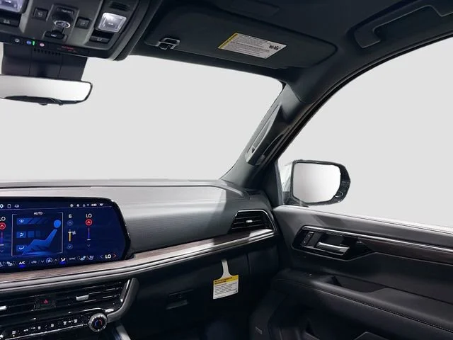 2025 Chevrolet Suburban Premier - Photo 28