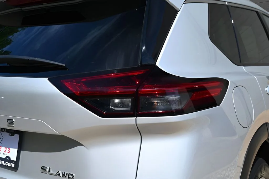 2022 Nissan Rogue SL - Photo 9