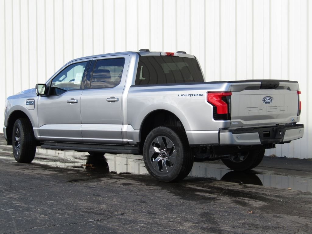 2025 Ford F-150 Lightning Flash - Photo 10