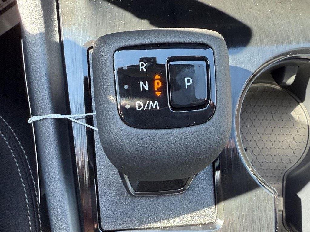 2026 Nissan Rogue SV - Photo 9