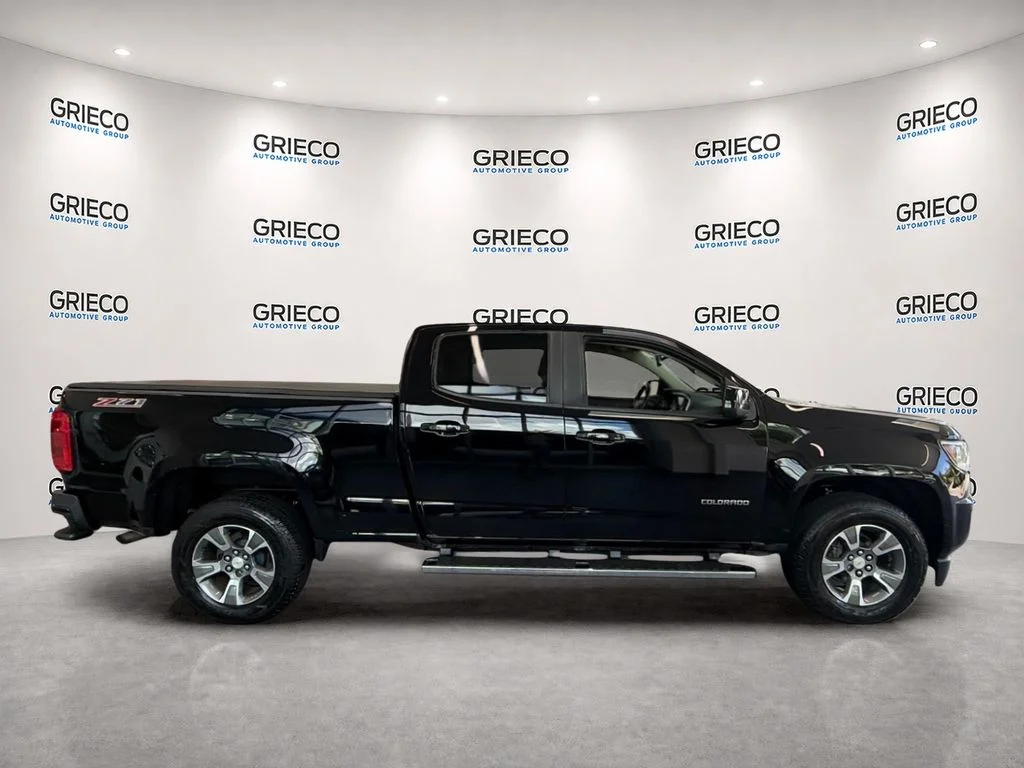 Used 2018 Black Chevrolet Z71 image 7