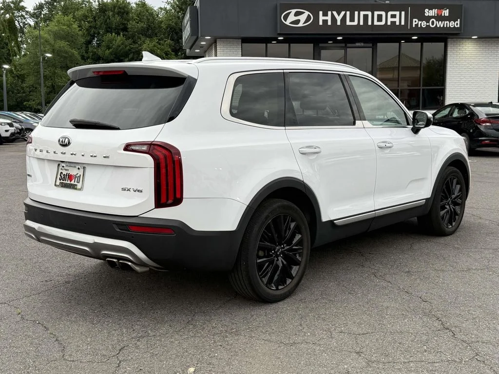 Used 2021 White Kia SX image 8