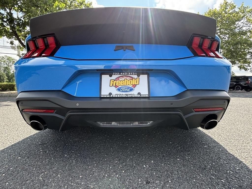 2025 Ford Mustang GT Fastback - Photo 9