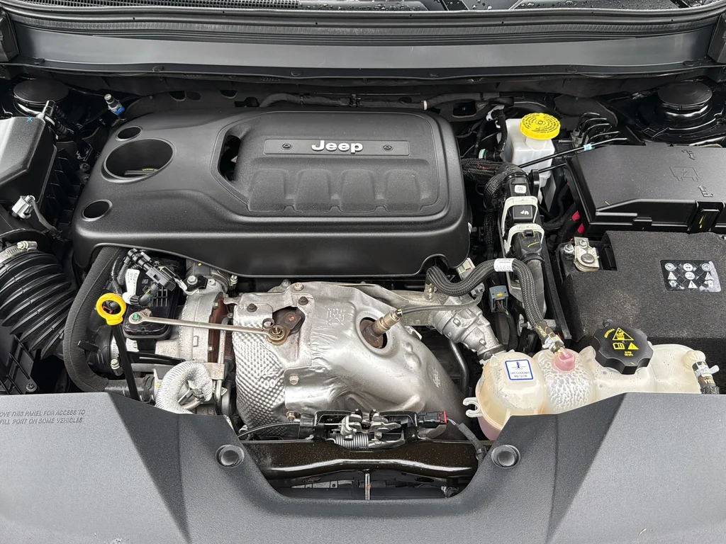 Used 2019 Black Jeep Overland image 31