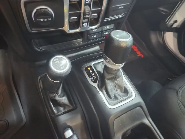 Used 2023 White Jeep Sport S image 25