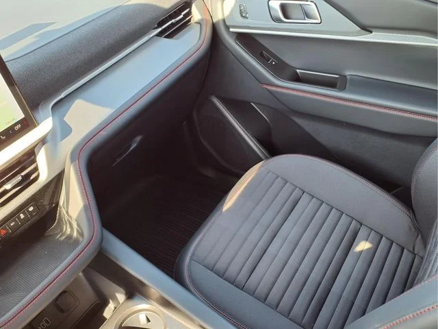 2026 Ford Explorer ST-Line - Photo 15