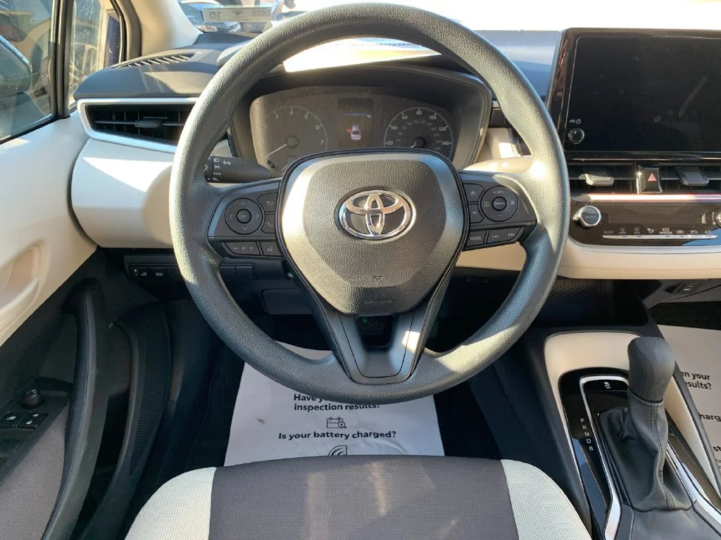 Used 2025  Toyota LE image 17