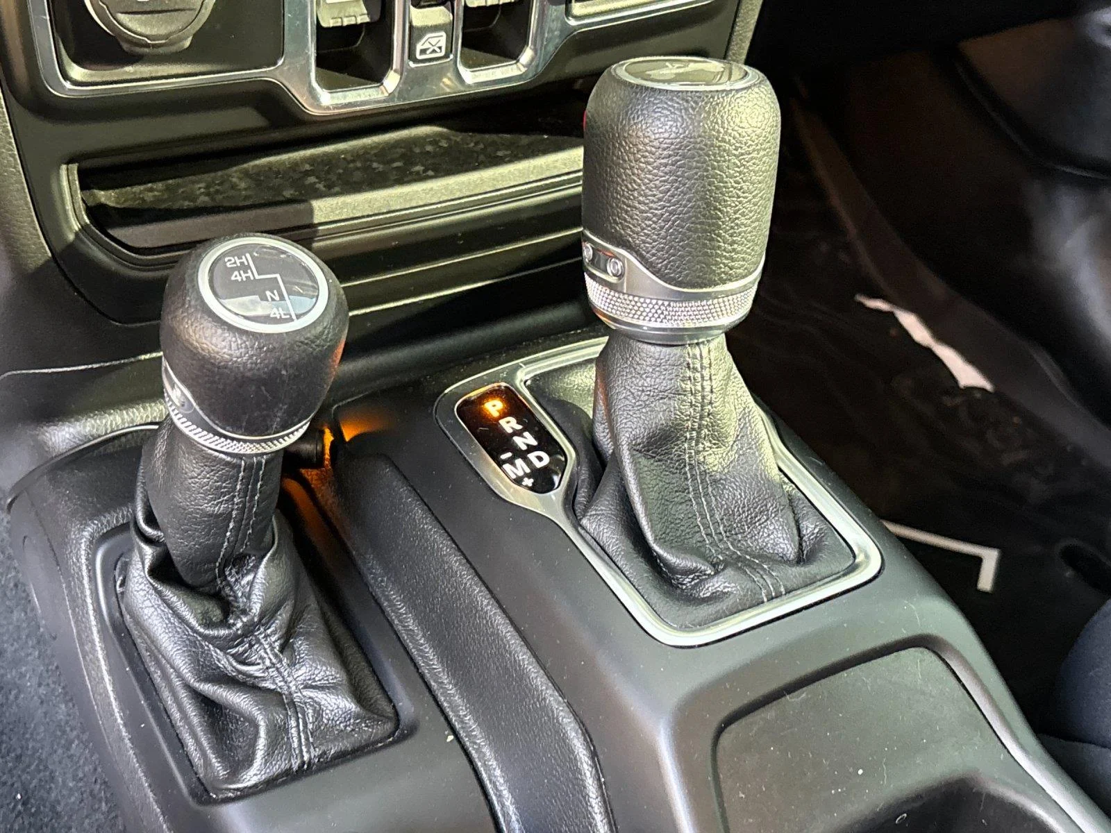 Used 2022 Black Clearcoat Jeep Unlimited Sport Altitude image 25