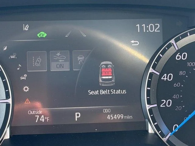 Used 2022 Gray Toyota XLE image 19