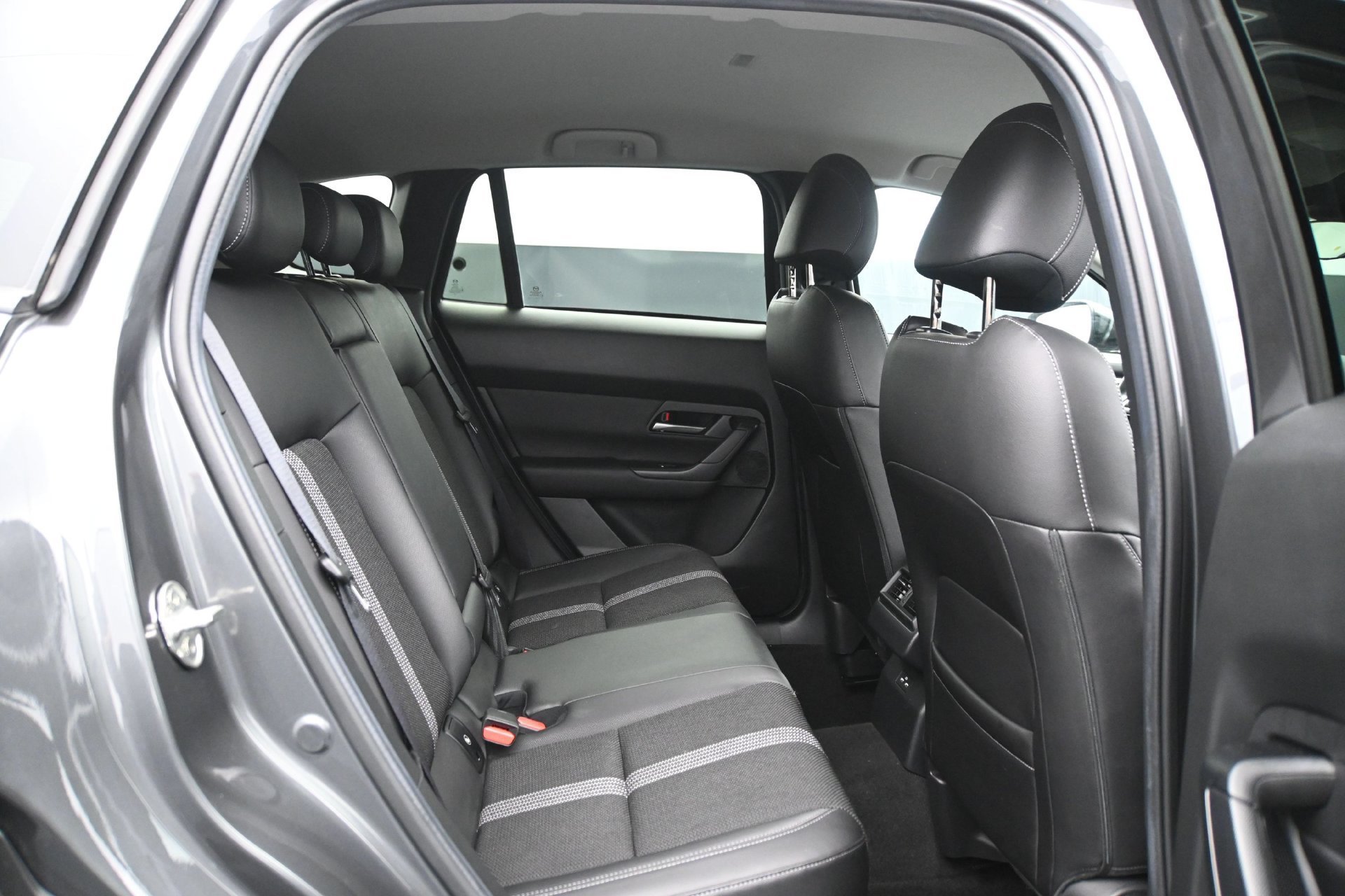 Used 2024 Machine Gray Metallic Mazda 2.5 S Preferred Package image 15