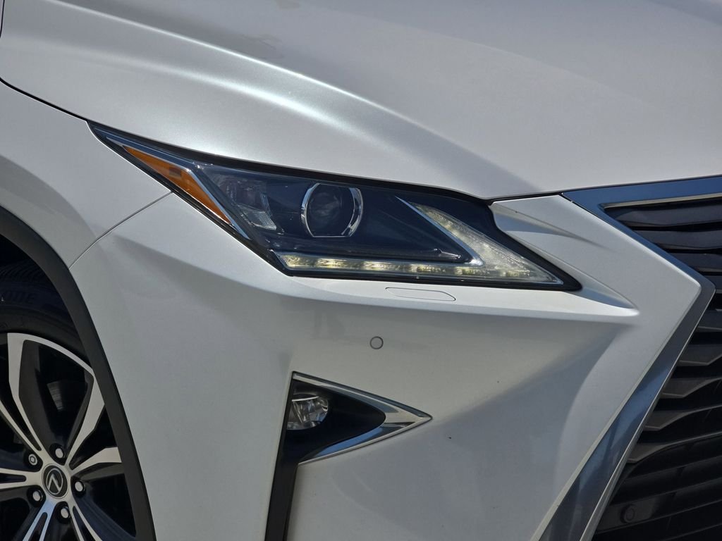 Used 2019 White Lexus 450h image 35