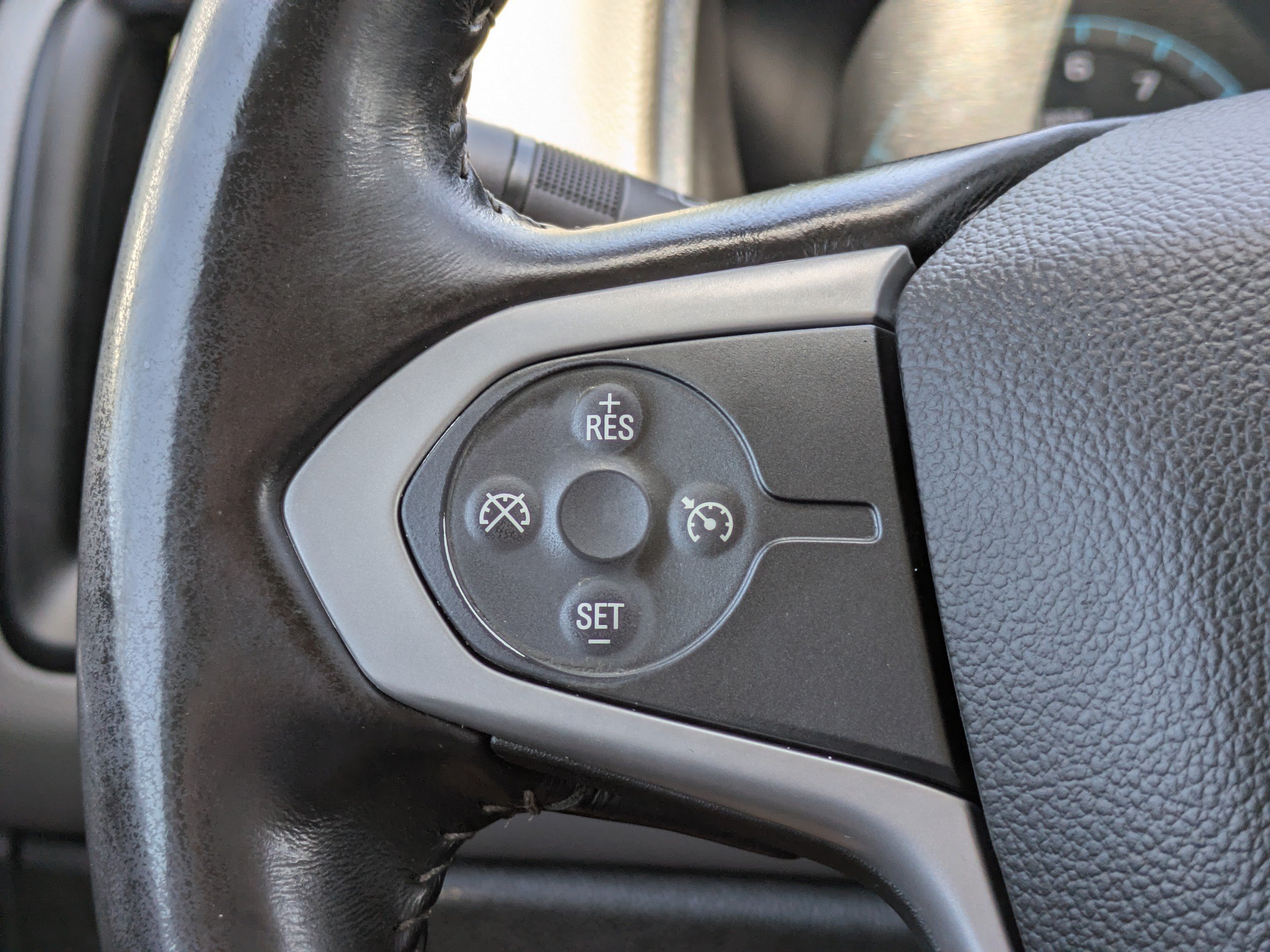 2017 Chevrolet Colorado LT - Photo 24