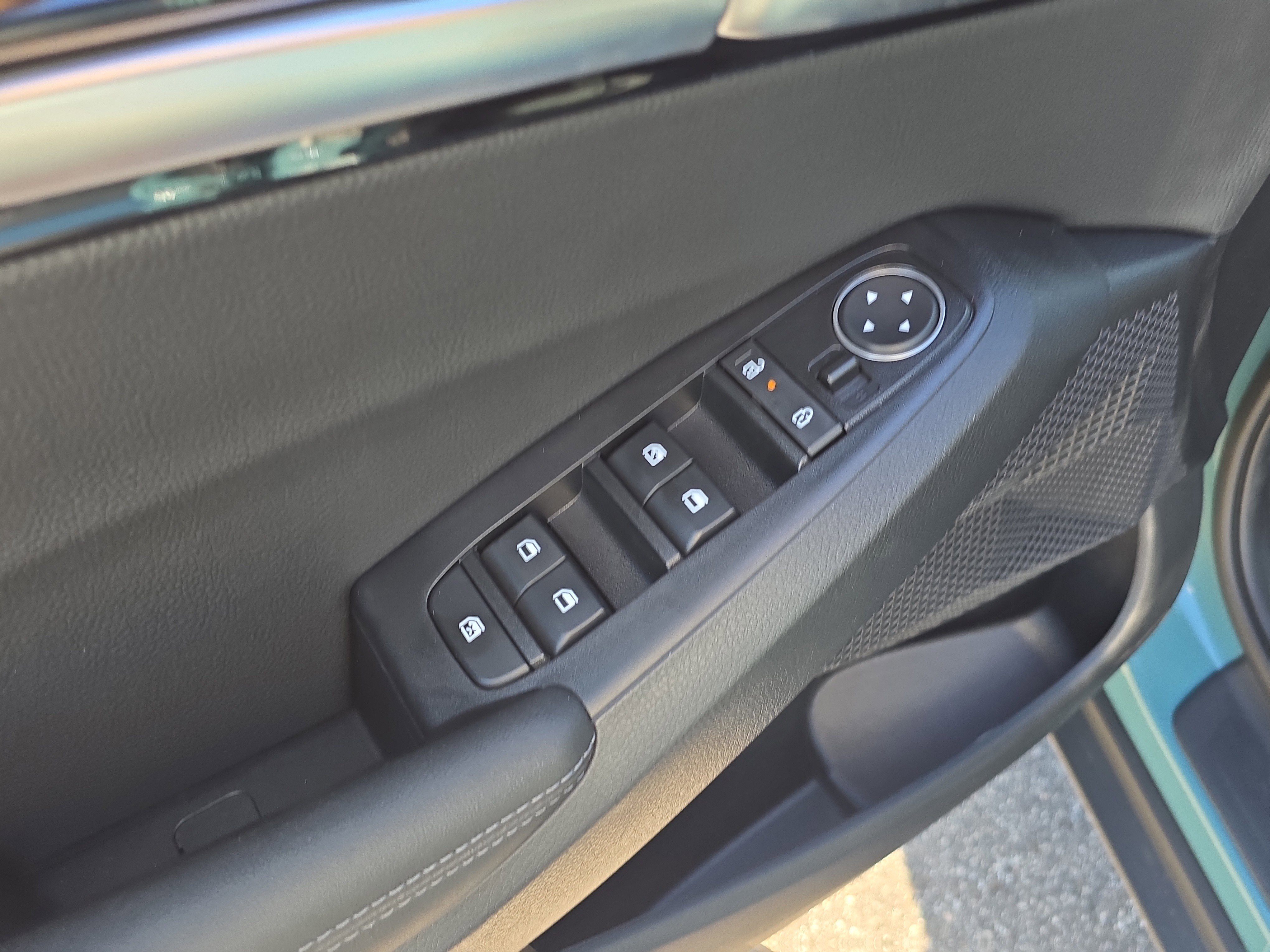 New 2026 Pluton Blue / Black Roof Kia S image 19