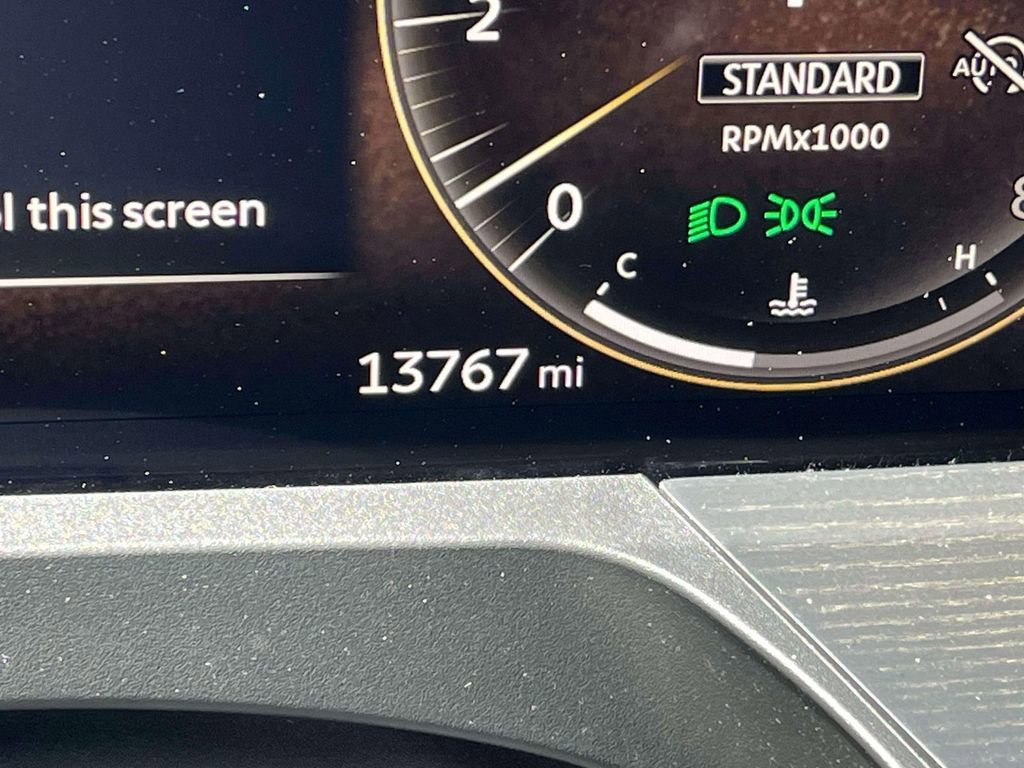 Used 2025 Black INFINITI SENSORY AWD image 39