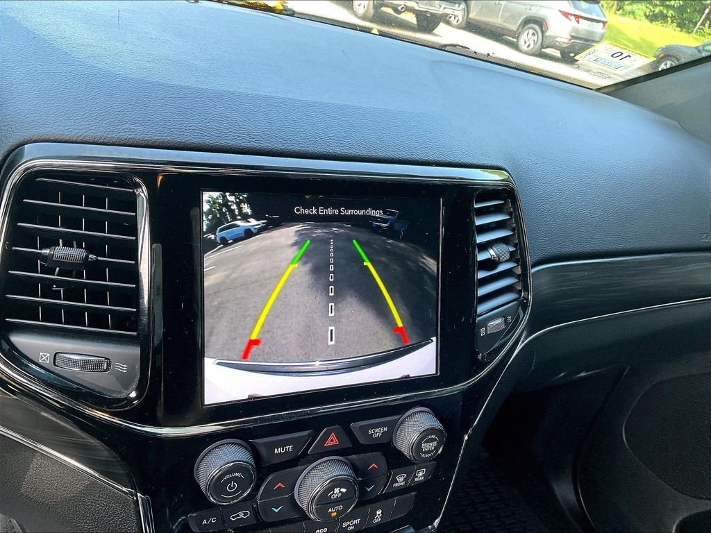 Used 2020 White Jeep Limited image 16