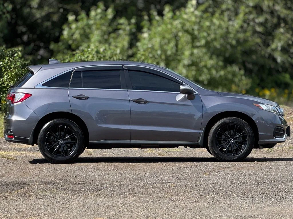Used 2017 Modern Steel Metallic Acura Base image 8