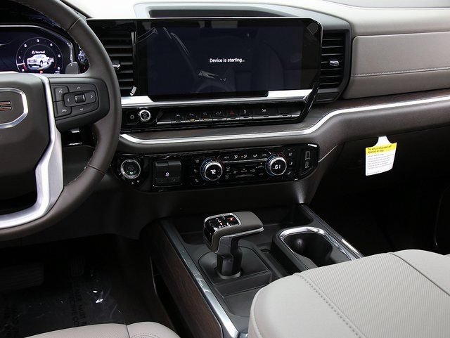 2026 GMC Sierra 1500 SLT - Photo 18
