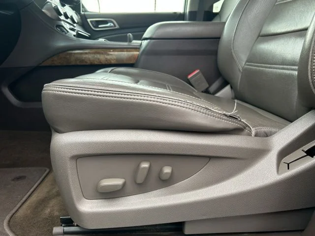 Used 2017 White Frost GMC Denali image 35