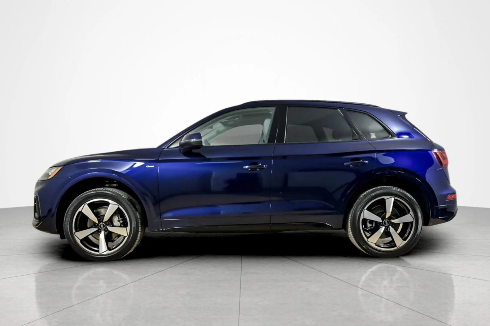 Used 2023 Navarra Blue Metallic Audi S line Premium Plus 45 TFSI quattro image 2
