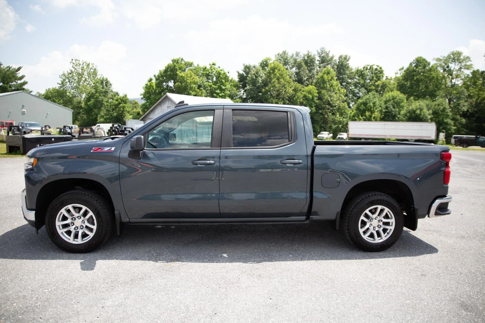 Used 2021 Shadow Gray Metallic Chevrolet LT image 9