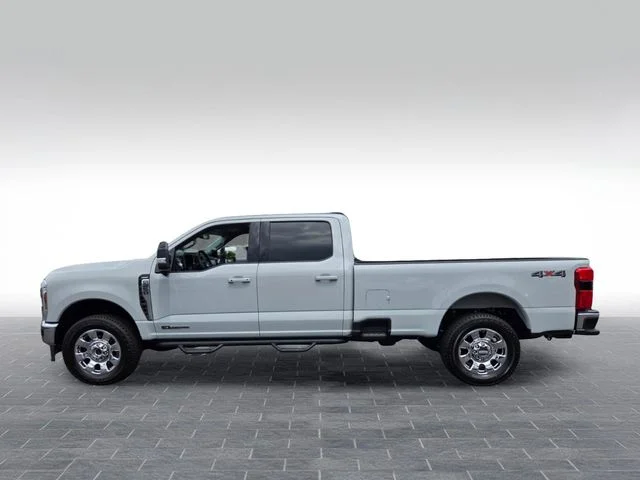 Used 2026 White Ford Lariat image 4