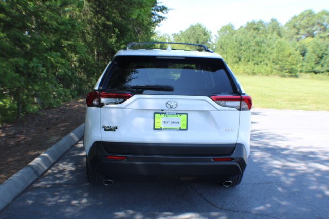 Used 2020 Super White Toyota XLE Premium image 16
