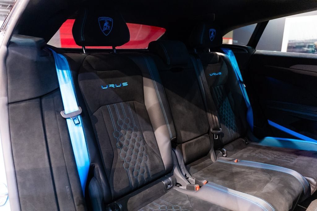 Used 2024 Blu Cepheus Metallic Lamborghini Performante image 36