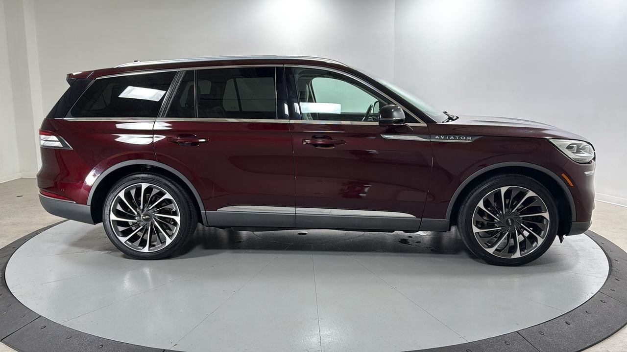 Used 2020 Red Lincoln Reserve image 6