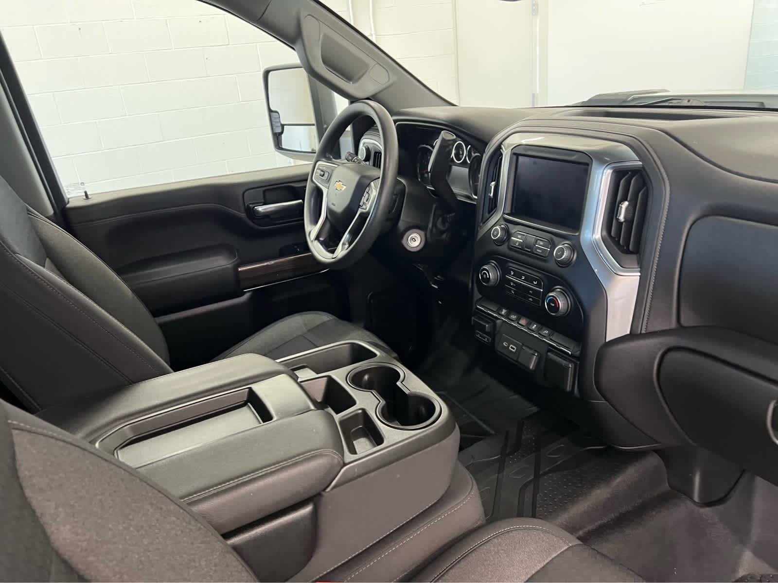 Used 2022 Summit White Chevrolet LT image 26