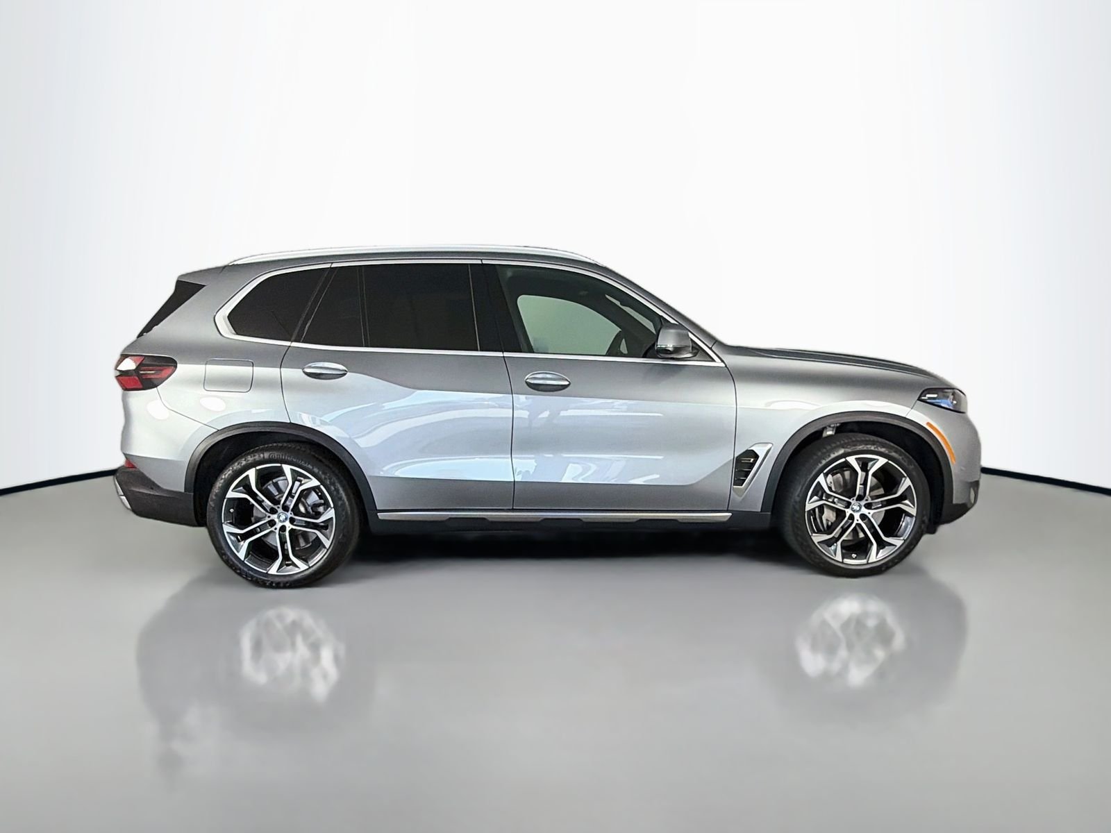 Certified Used 2024 Skyscraper Grey Metallic BMW xDrive50e image 8