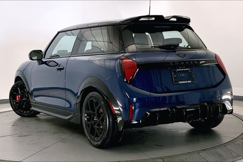 New 2026 Indigo Sunset Blue Metallic MINI Iconic image 2