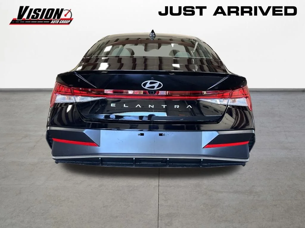 New 2026 Black Hyundai SEL Sport image 4