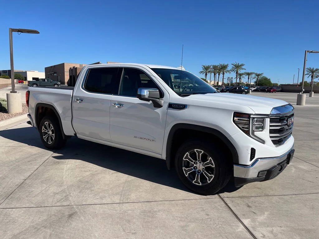 Certified Used 2025 White GMC SLT image 5