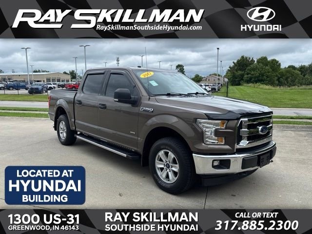 Used 2017 Champagne Ford XLT image 1